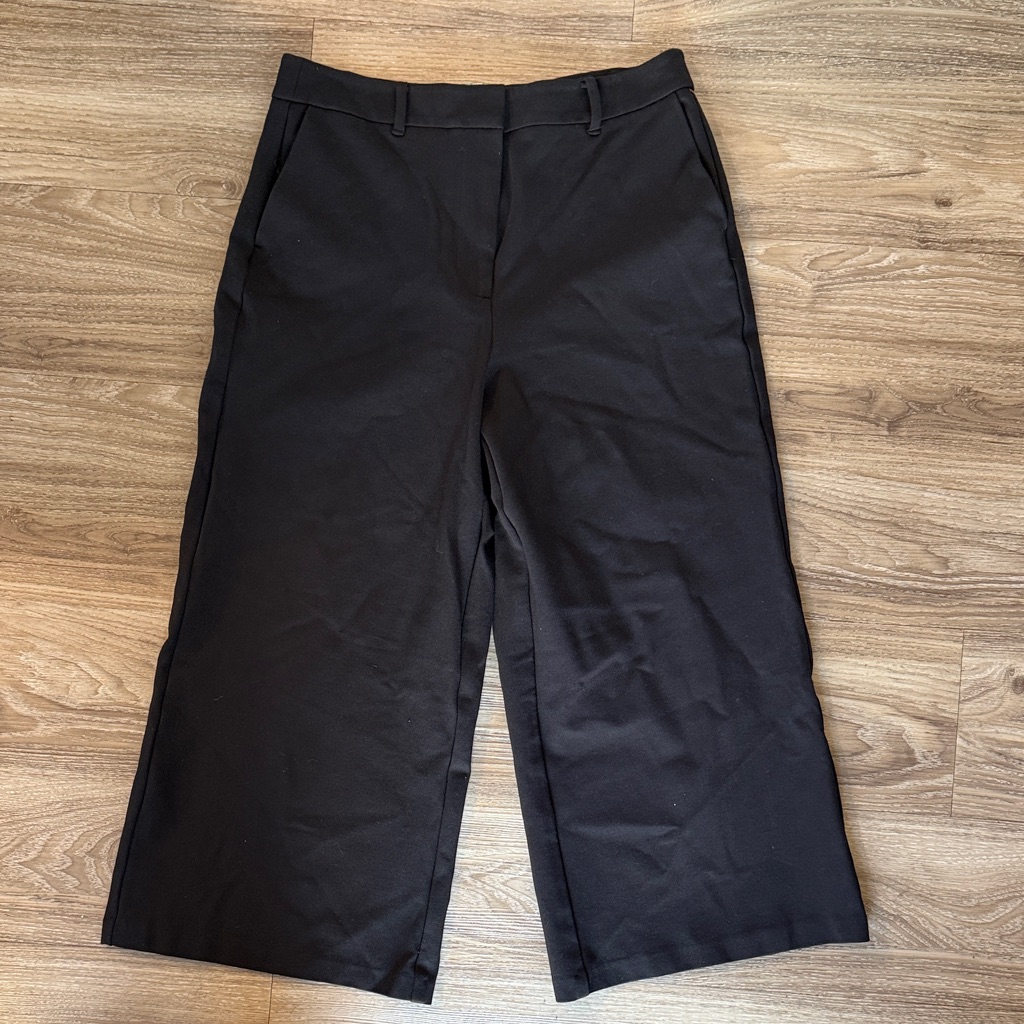 Boden Black Wide Leg Cropped Dress Pants Size: 10